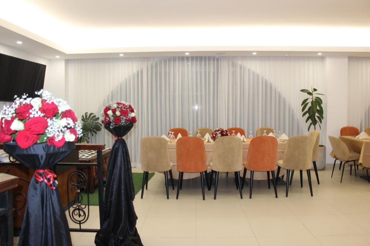 Elmos Hotel Addis Ababa Exterior photo