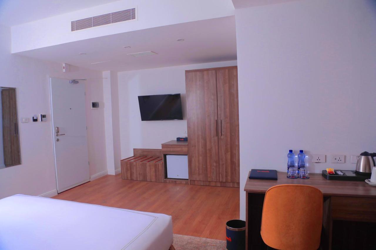 Elmos Hotel Addis Ababa Exterior photo